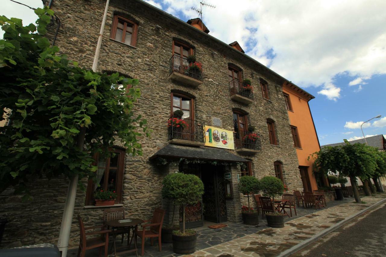 Hotel Poldo La Guingueta D'Aneu Buitenkant foto